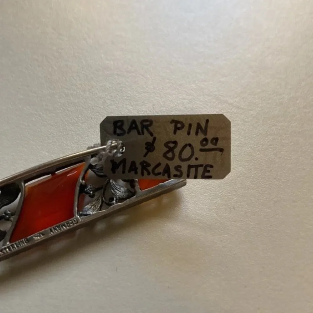 🧡✨ Vintage German Silver Bar Pin with Amber-Colored Carnelian & Marcasite Inlay